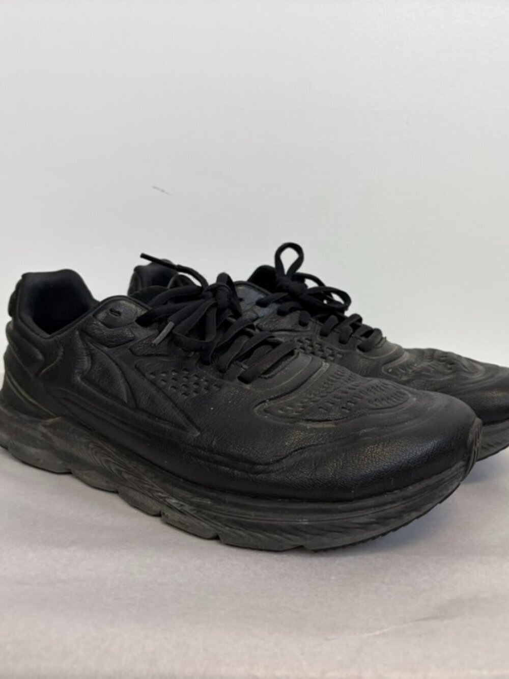 Altra Torin 5 Black Leather Sneakers